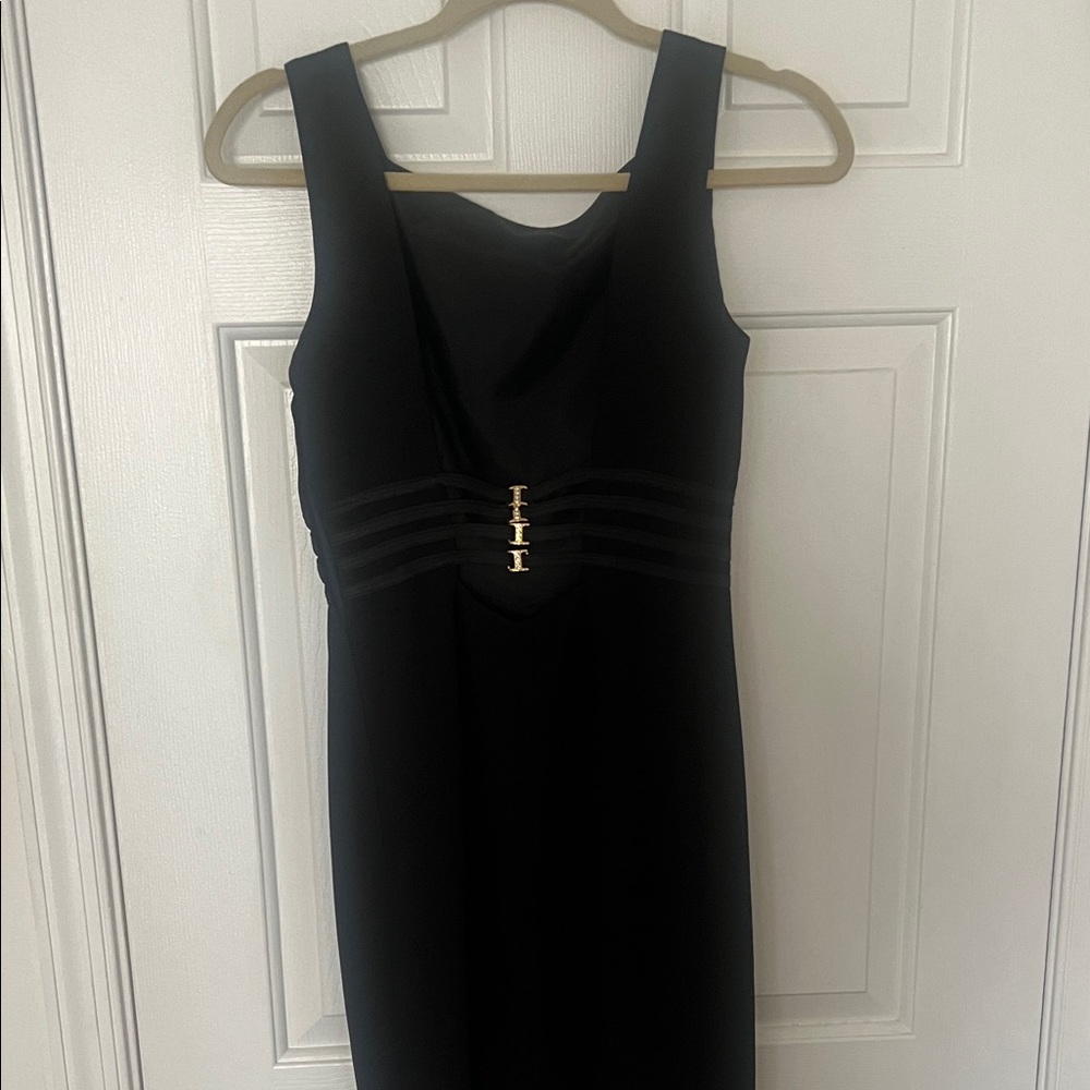 Elegant Black Sleeveless Dress